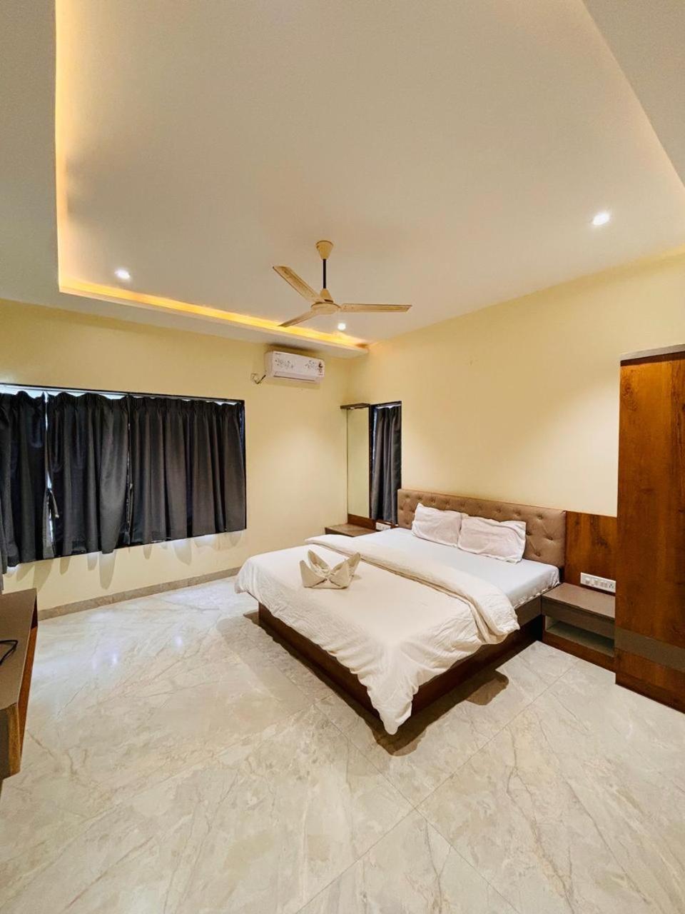 Paramount 3 Ac Bedrooms Hall Garden With Lake View Panchgani Exterior foto