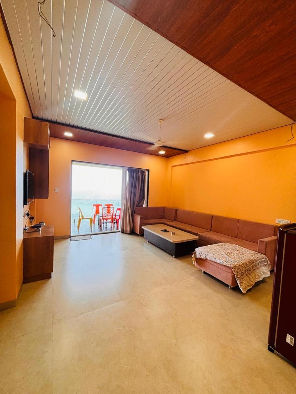 Paramount 3 Ac Bedrooms Hall Garden With Lake View Panchgani Exterior foto